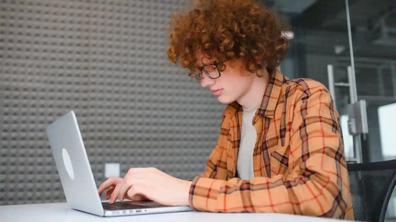 Struggling with your UCAS personal statement? Here's some advice.